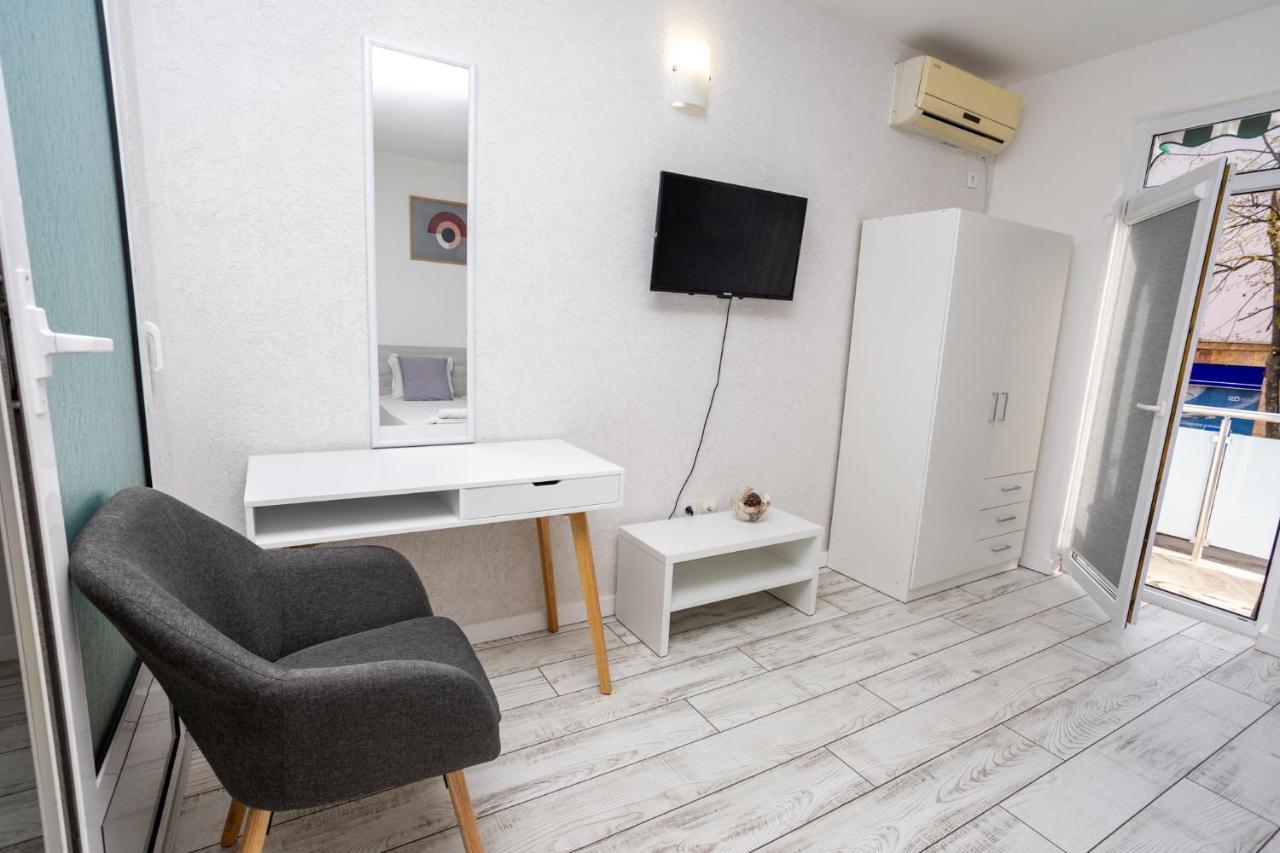 Guest House Desi - Къща За Гости Деси Baltsjik Buitenkant foto