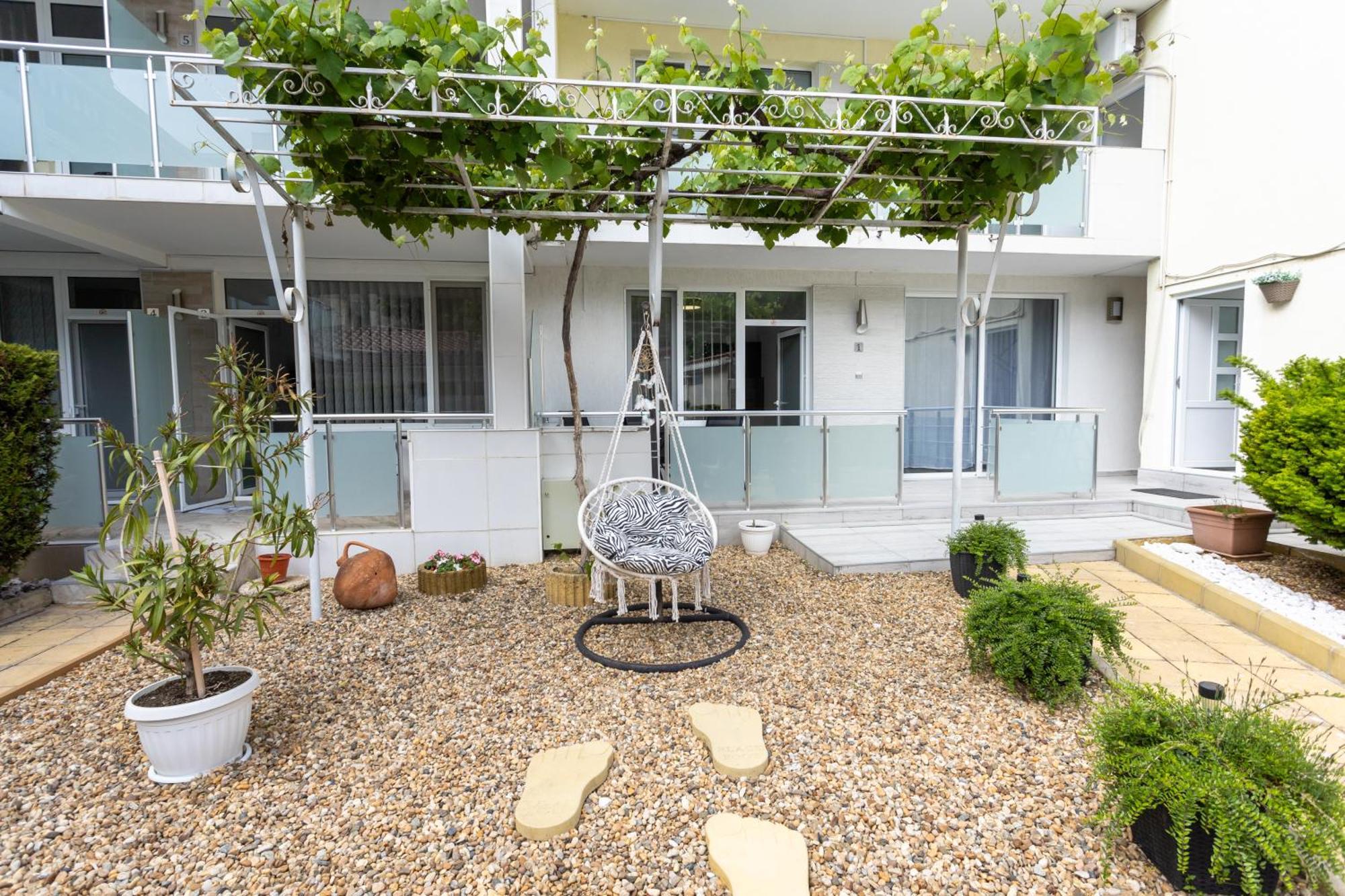Guest House Desi - Къща За Гости Деси Baltsjik Buitenkant foto