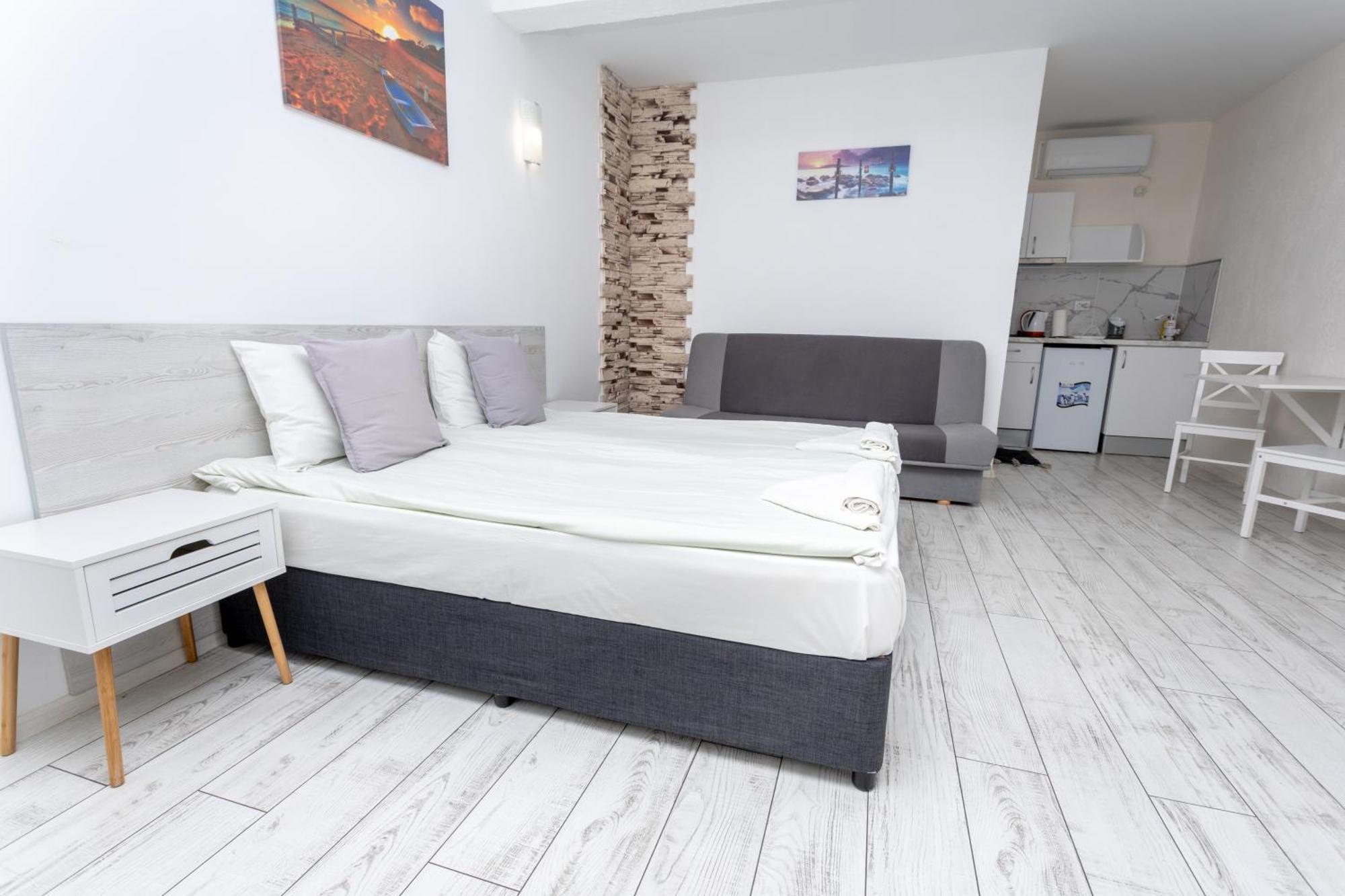 Guest House Desi - Къща За Гости Деси Baltsjik Buitenkant foto