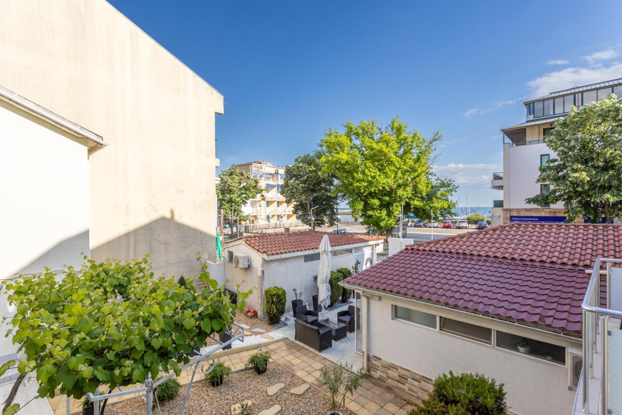 Guest House Desi - Къща За Гости Деси Baltsjik Buitenkant foto