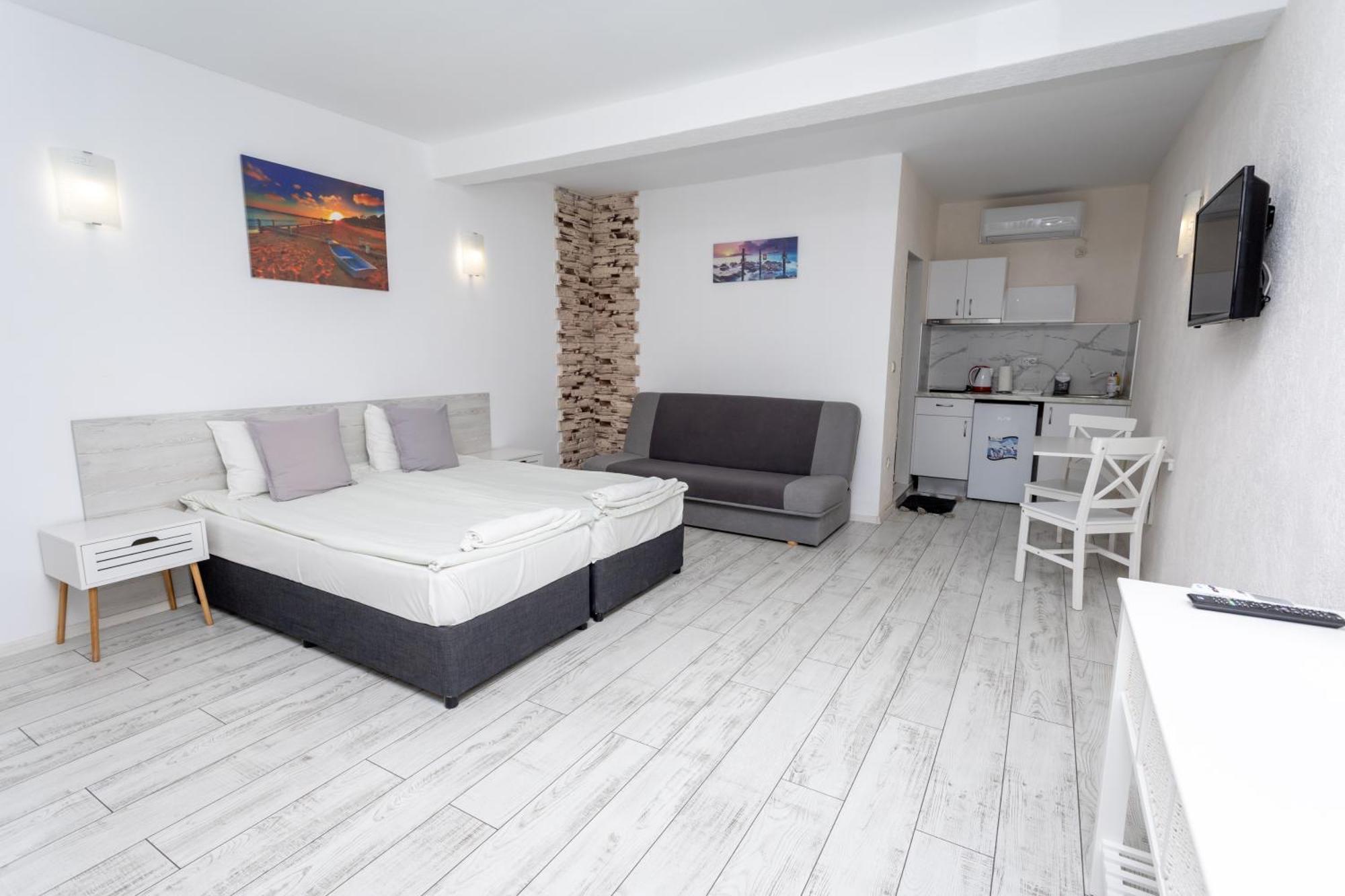 Guest House Desi - Къща За Гости Деси Baltsjik Buitenkant foto