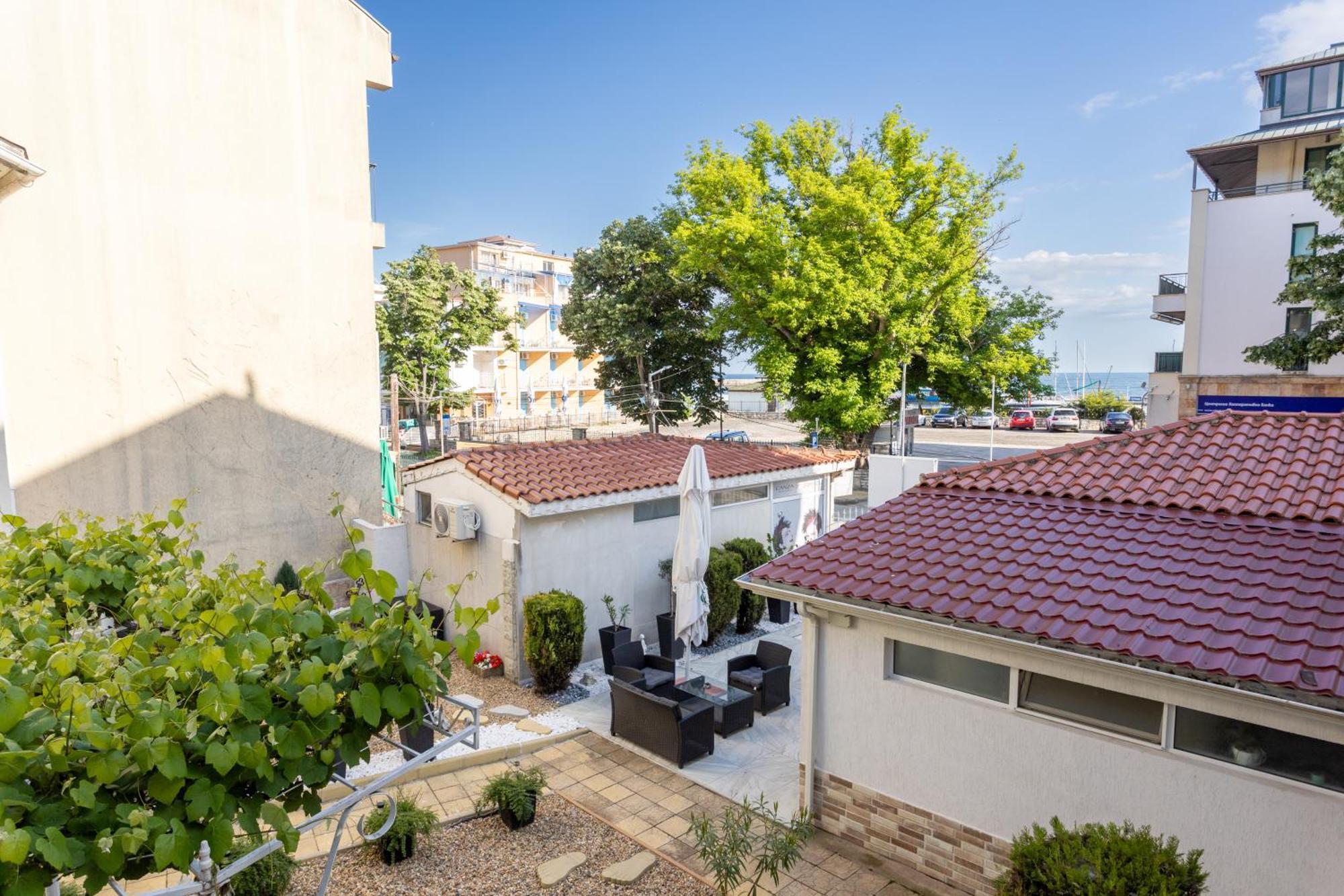 Guest House Desi - Къща За Гости Деси Baltsjik Buitenkant foto