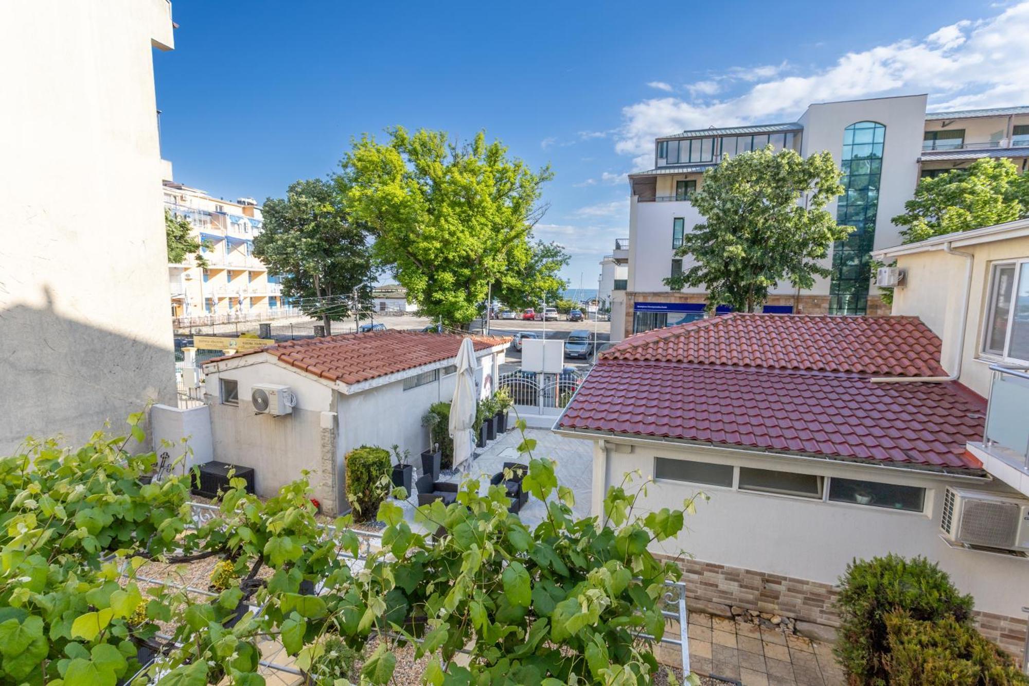 Guest House Desi - Къща За Гости Деси Baltsjik Buitenkant foto