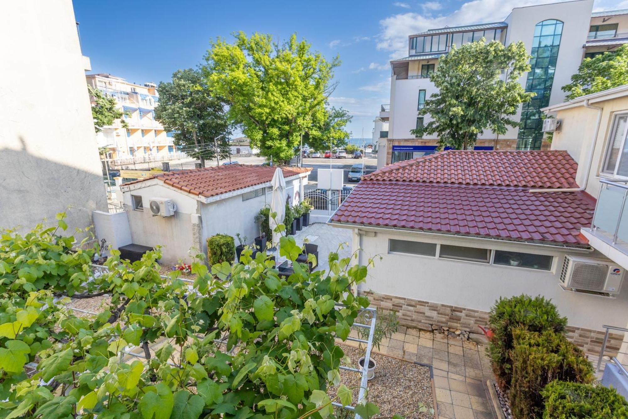 Guest House Desi - Къща За Гости Деси Baltsjik Buitenkant foto