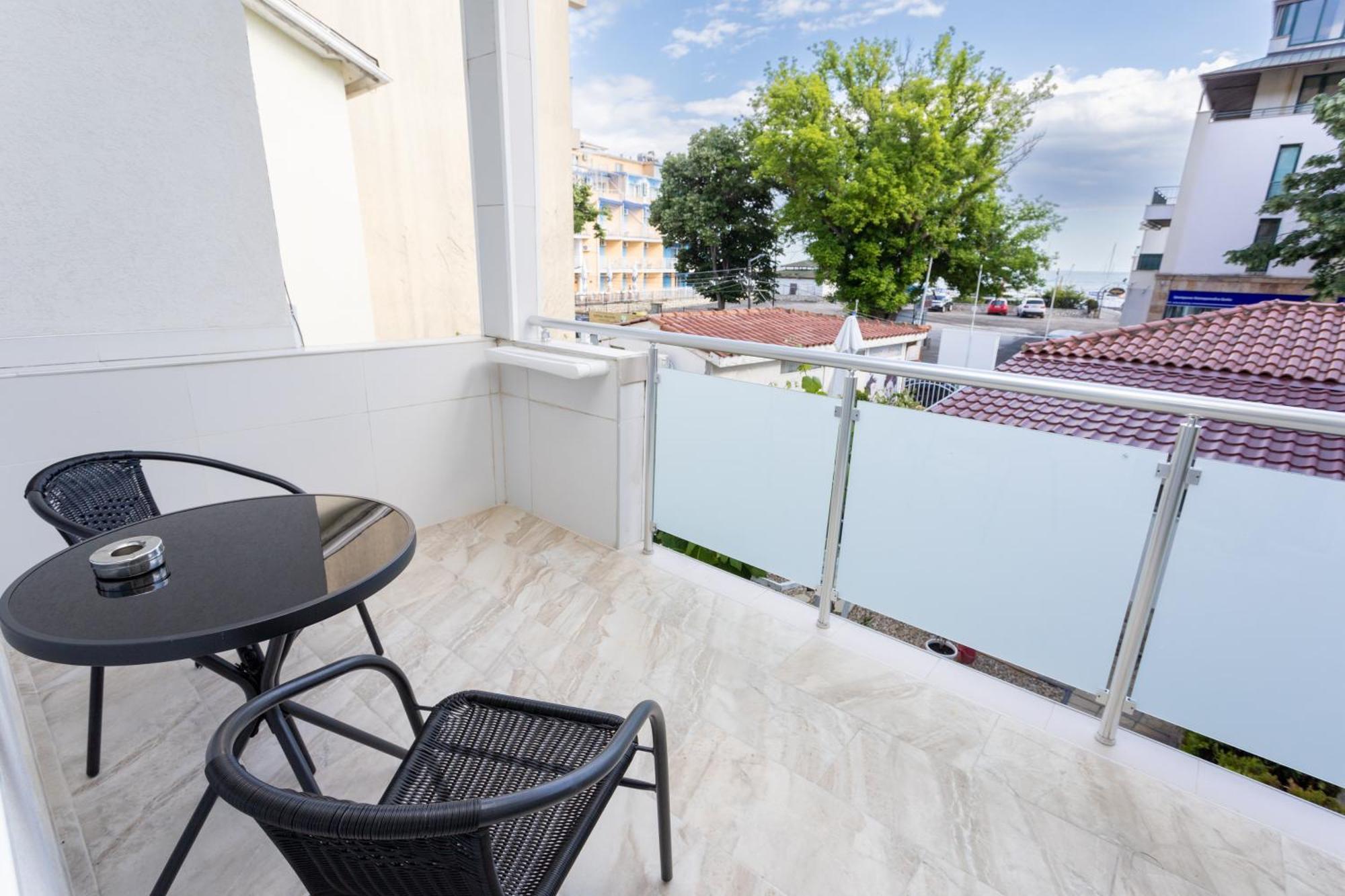 Guest House Desi - Къща За Гости Деси Baltsjik Buitenkant foto