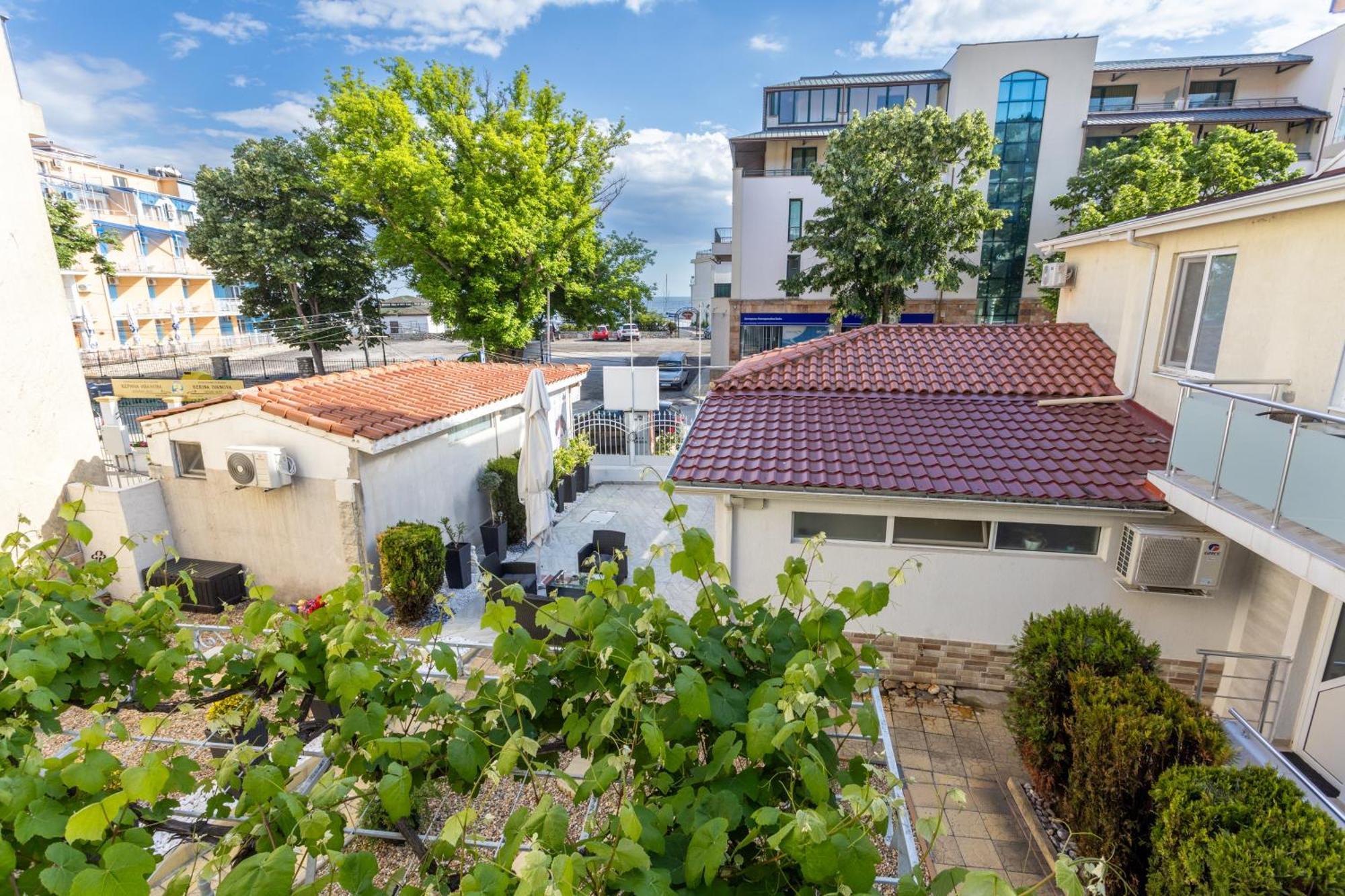 Guest House Desi - Къща За Гости Деси Baltsjik Buitenkant foto